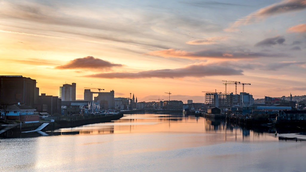 container-transport-cork-port